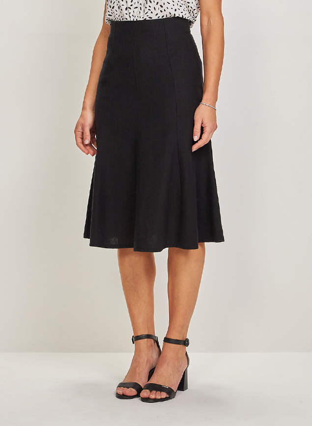 Saia Midi Preta Evasê em Linho com Cintura Alta