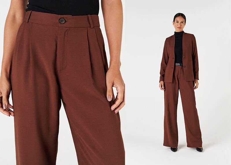 conjunt marrom detalhes linhas retas pantalona blazer sem lapela