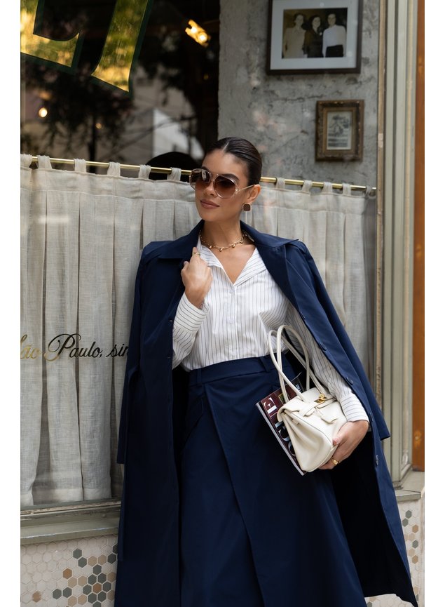 Conjunto Camisa Listrada Tiana, Trench Coat Marinho Manuelle e